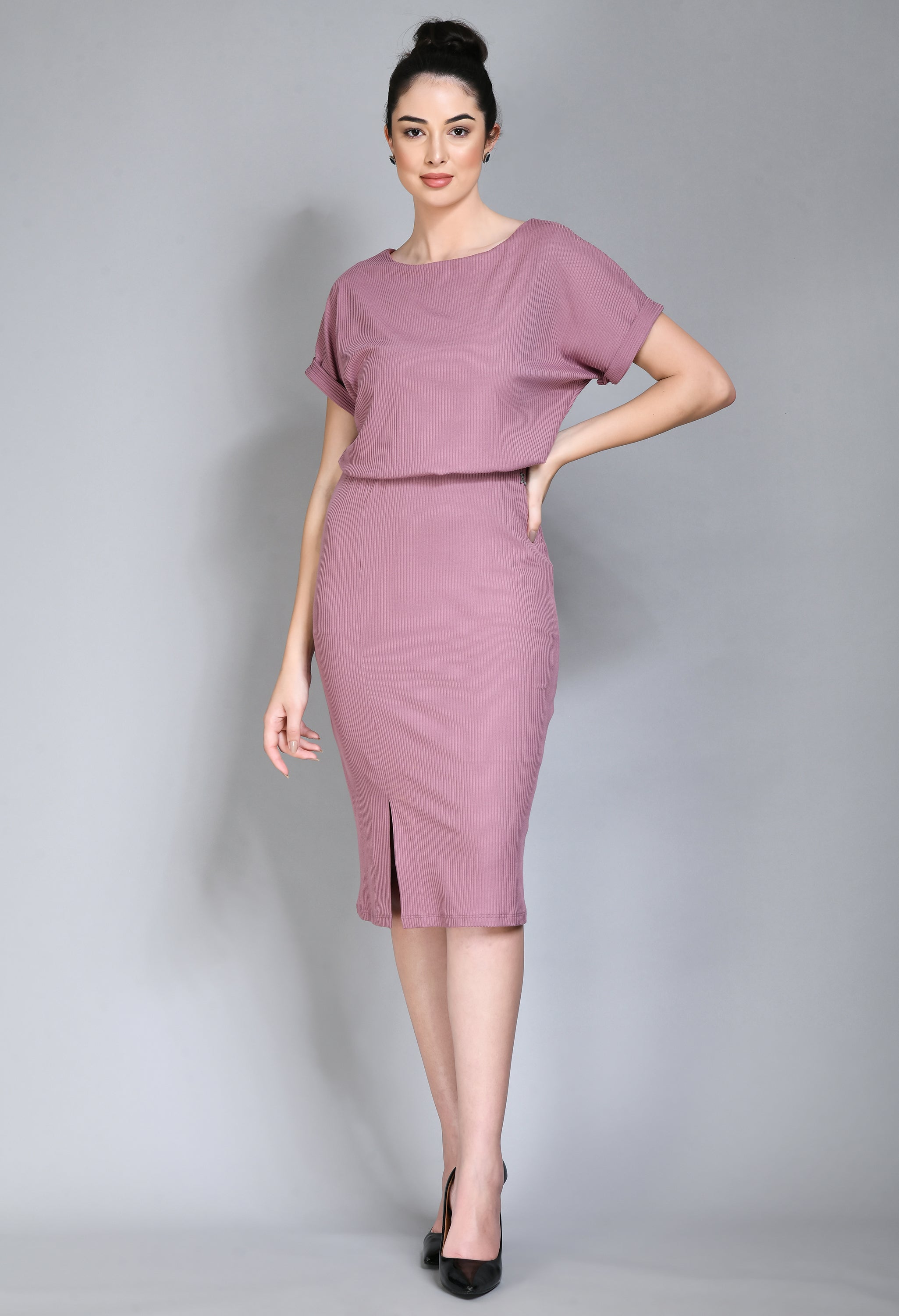 Enigma Ribbed Blouson Dress (Dusty Pink)