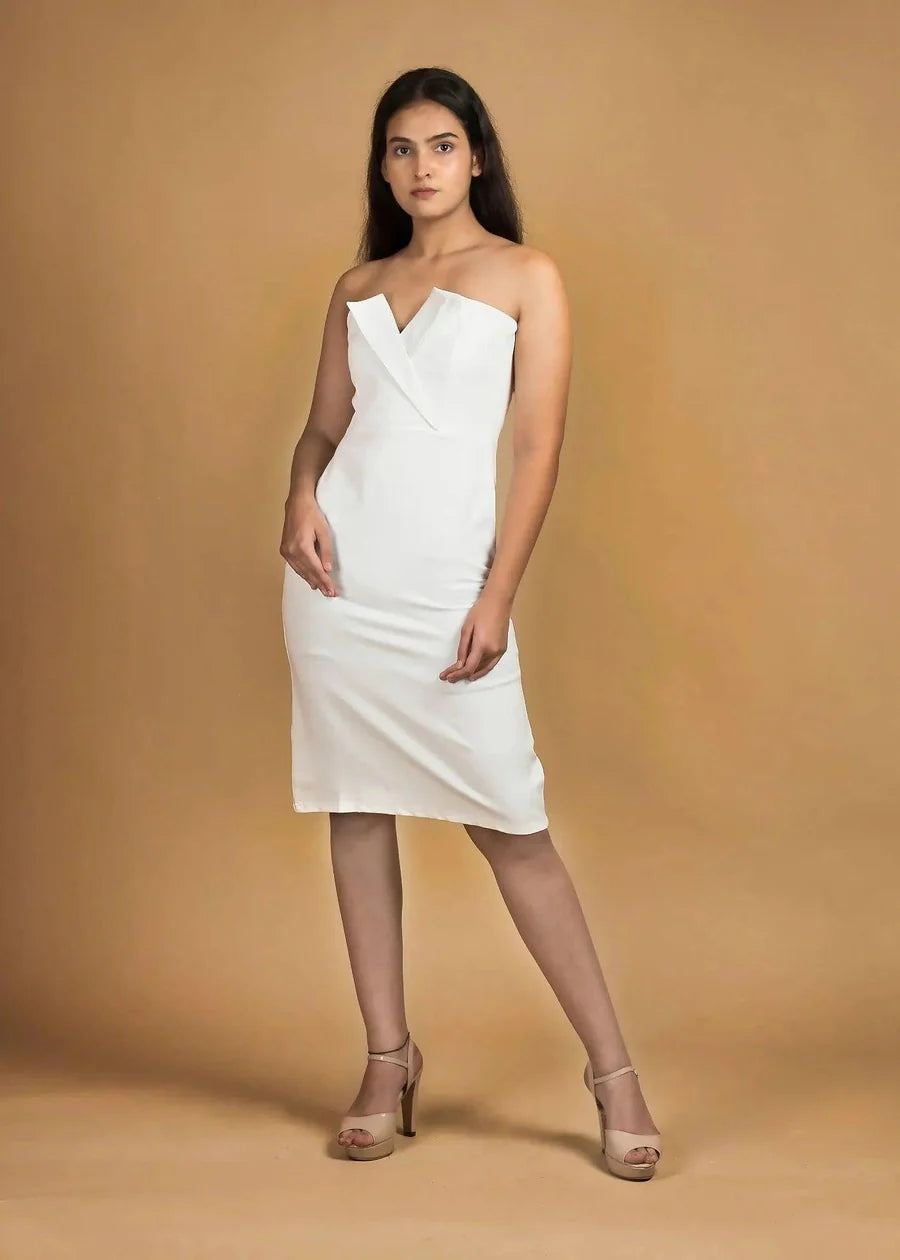 ELEGANCE MEETS STYLE PREMIUM CREPE BODYCON DRESS